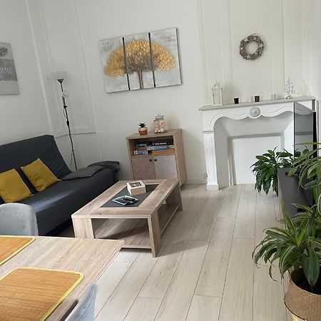 Charmant Appartement T2 Plein Centre Ville Сен-Бріє Екстер'єр фото